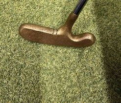 Acushnet Bullseye Putter (35A) -Deals Golf Clubs Store 3A82001F A0D2 4E05 B324 695E81043BD9 scaled 1