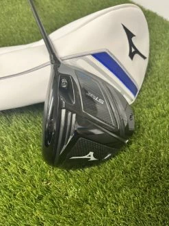 Mizuno ST-X 220 Driver 10.5° // Stiff