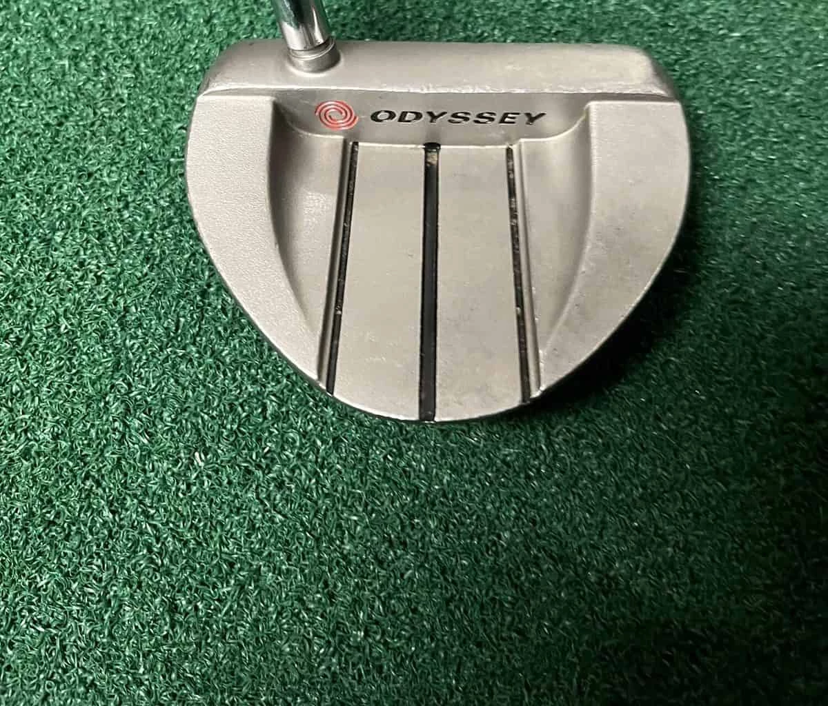 Odyssey WhiteHot Pro V-Line Putter 3 Odyssey WhiteHot Pro V-Line Putter - Image 3