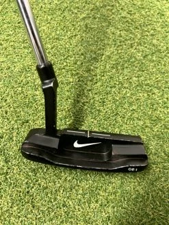 Nike OZ1 Putter -Deals Golf Clubs Store D23FE5A5 8BFC 4B2A B166 978CB56A1EA5 600x800 1