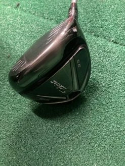 Titliest 915 D3 9.5° Driver // Stiff